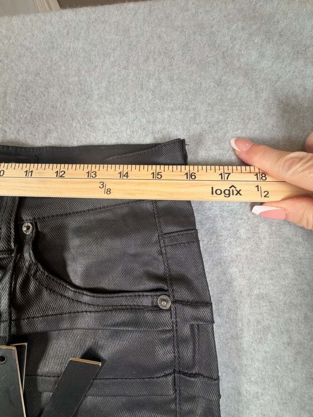 Valabasas Black Coated Pleated Biker Jeans Size 30 - Picture 4 of 11
